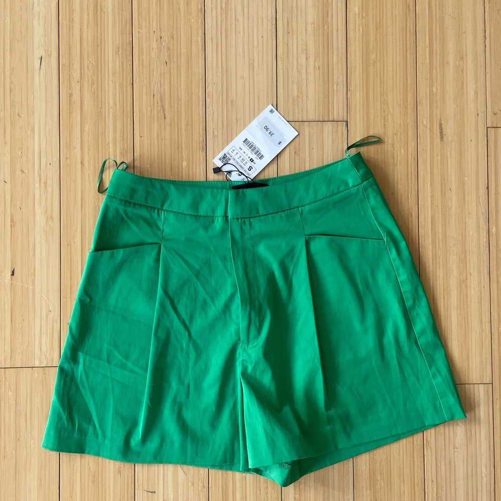 Green High-Waist Tailored Women's Shorts